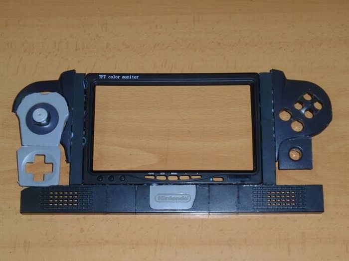 How this guy transform Nintendo 64 into A Handheld game console 25