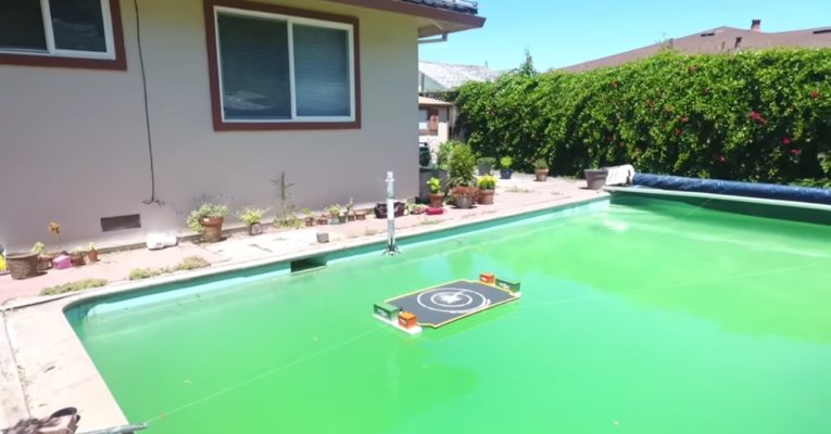 SpaceX Fan Guy Replicate Falcon 9 Landing in a Swimming Pool